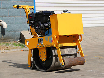適合公路養(yǎng)護(hù)的小型壓路機(jī)真的挺不錯(cuò)！